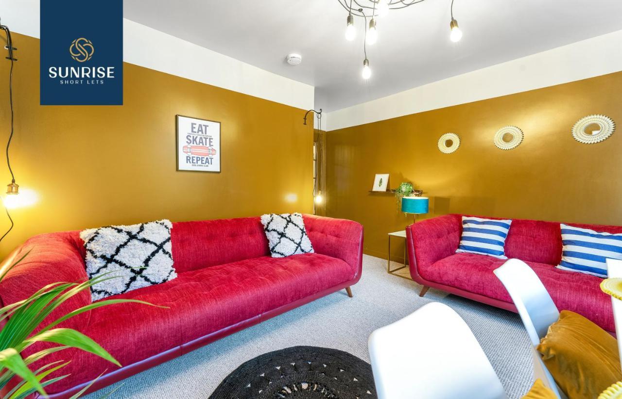 Sunrise Short Lets: Versatile 3-Bed Accommodation for All Travelers Dundee Exterior photo